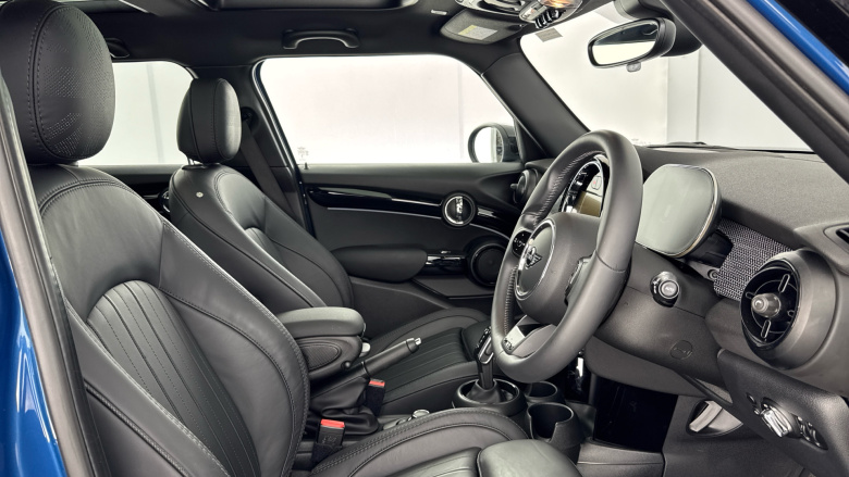 MINI Cooper 1.5 C Exclusive 3dr Auto Petrol Hatchback